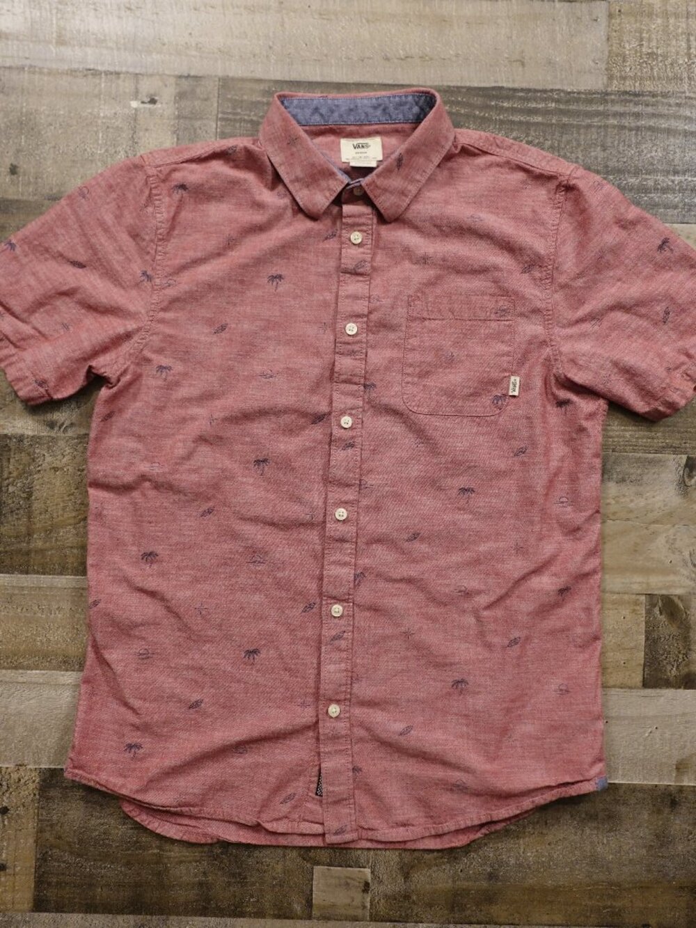 Vans Classic Fit Button-Up Shirt Men’s Medium Red Palm Tree Print Short Sleeve